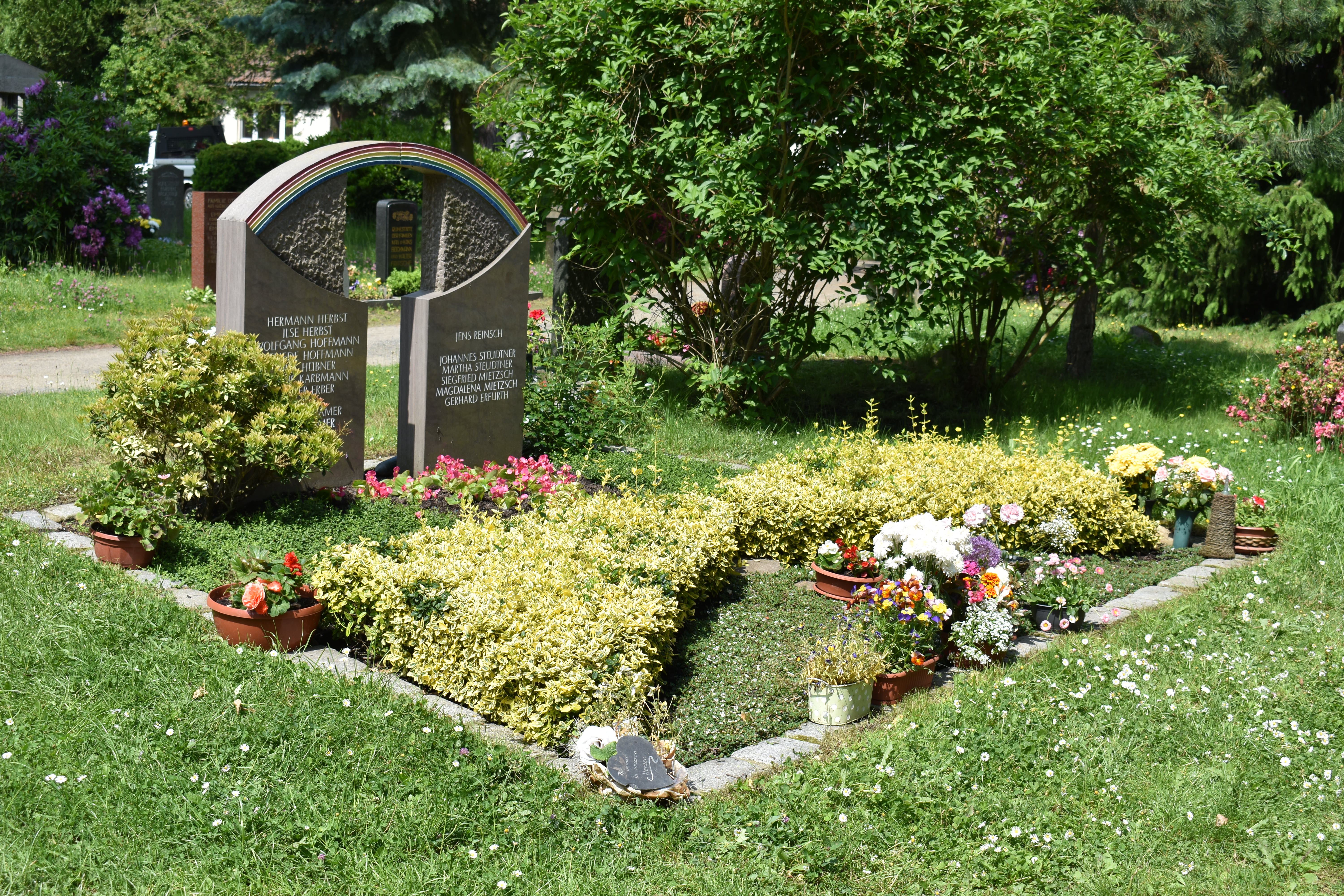Familen-Urnengemeinschaftsanlage